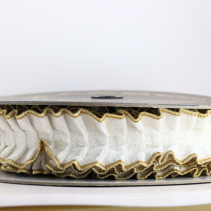 White Velvet Pleated Metallic Dupion DBL Fusedx1.5
