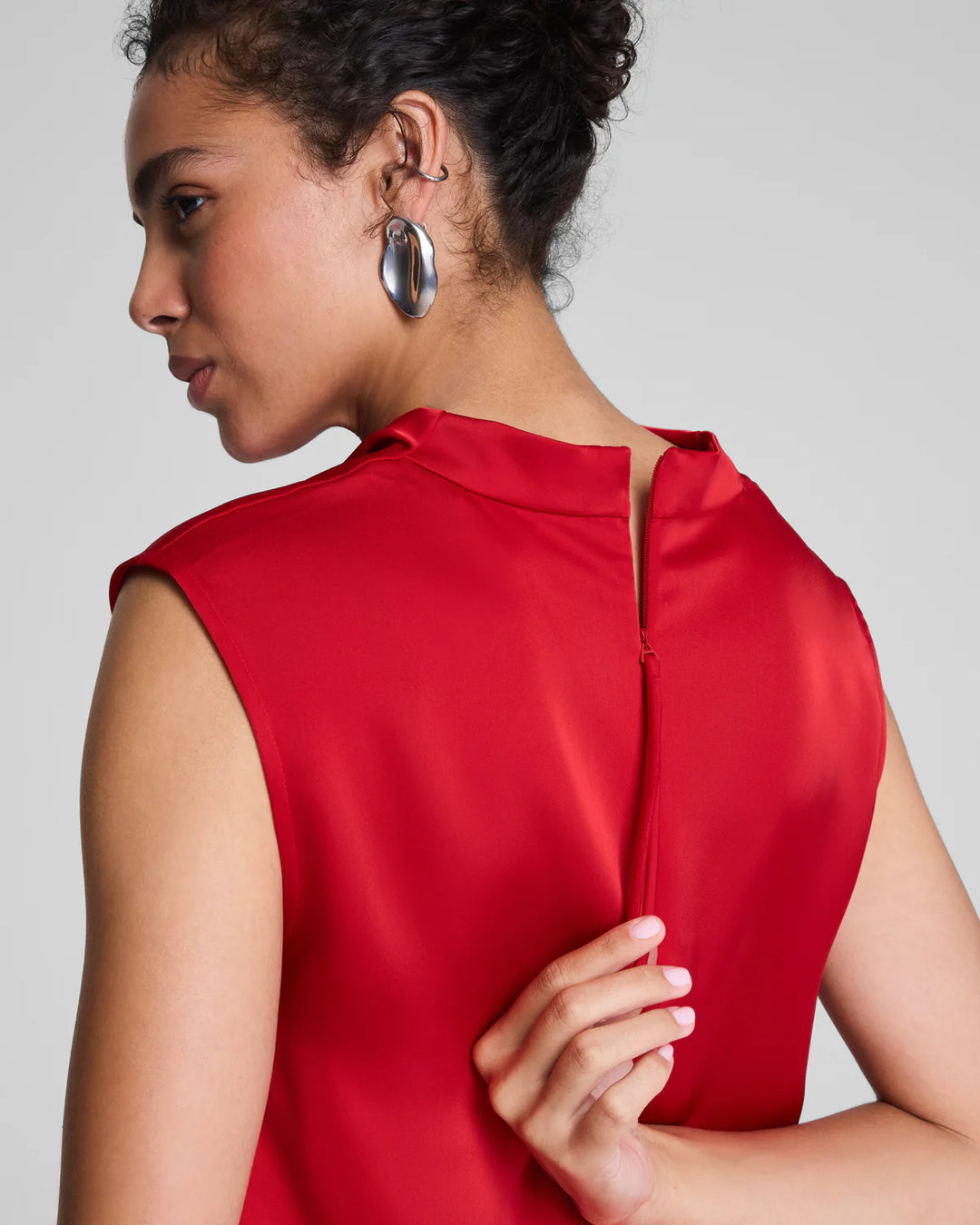 Silky Smooth Cowl Neck Sleeveless Top (Spanx Red)