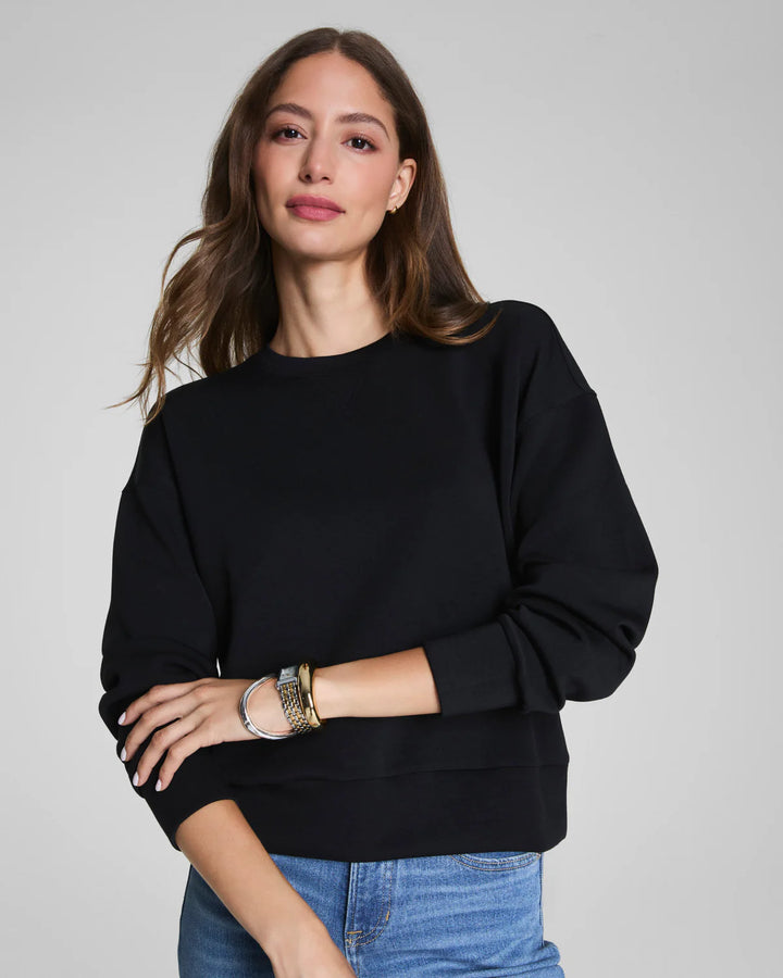 Airessentials Luxe Crew Neck (very black)