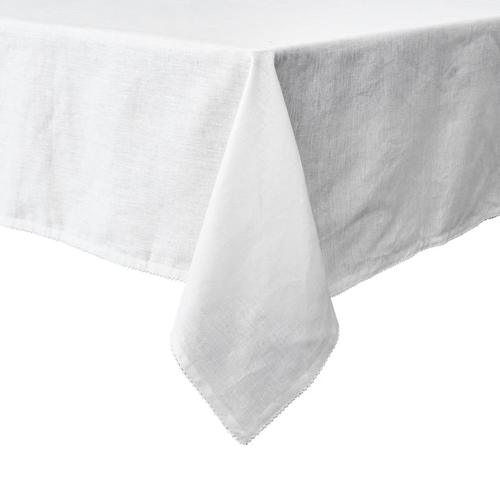 Berry Scallop 60" x 120" Tablecloth - White