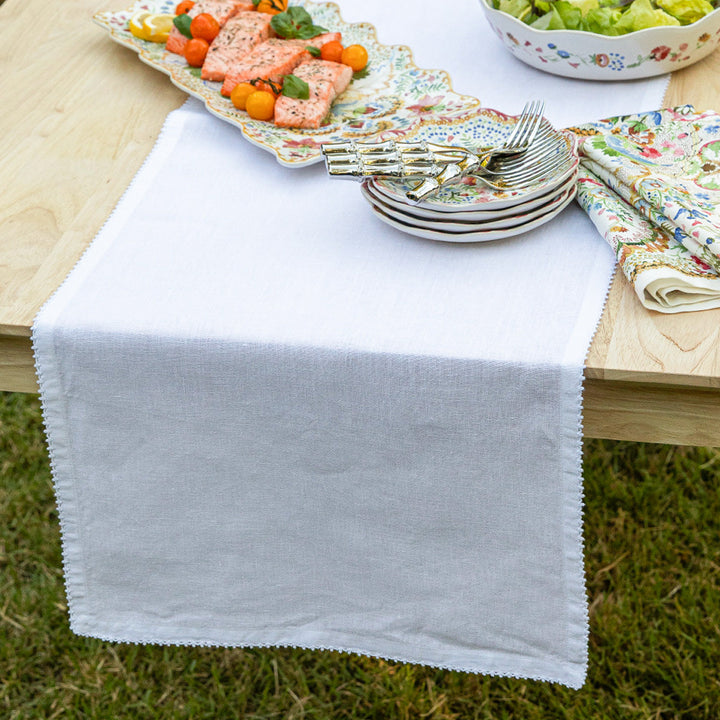 Berry Scallop 18" x 90" Table Runner - White