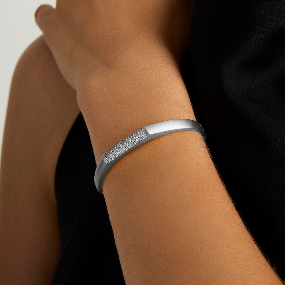 Juliette Pavé Bangle