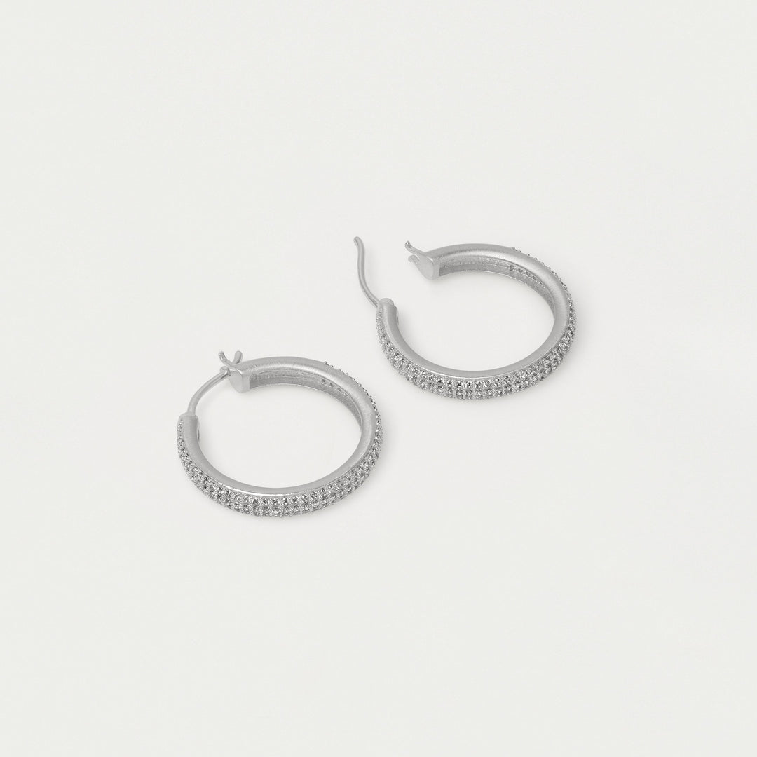 Giselle Pavé Hoops