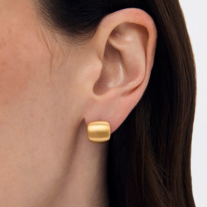 Montecito Huggie Hoops