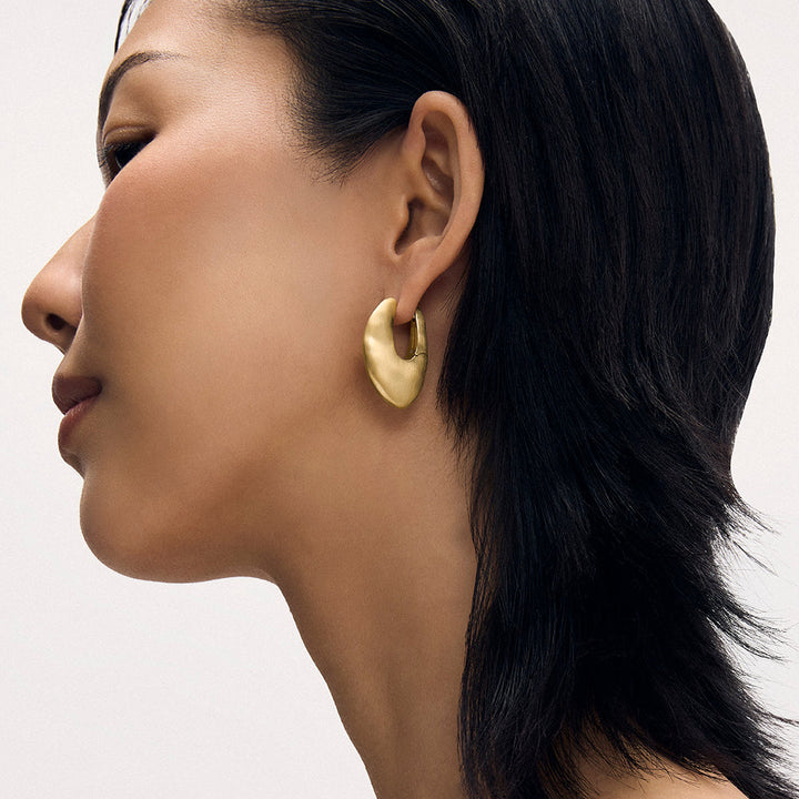 Serra Hinged Hoops