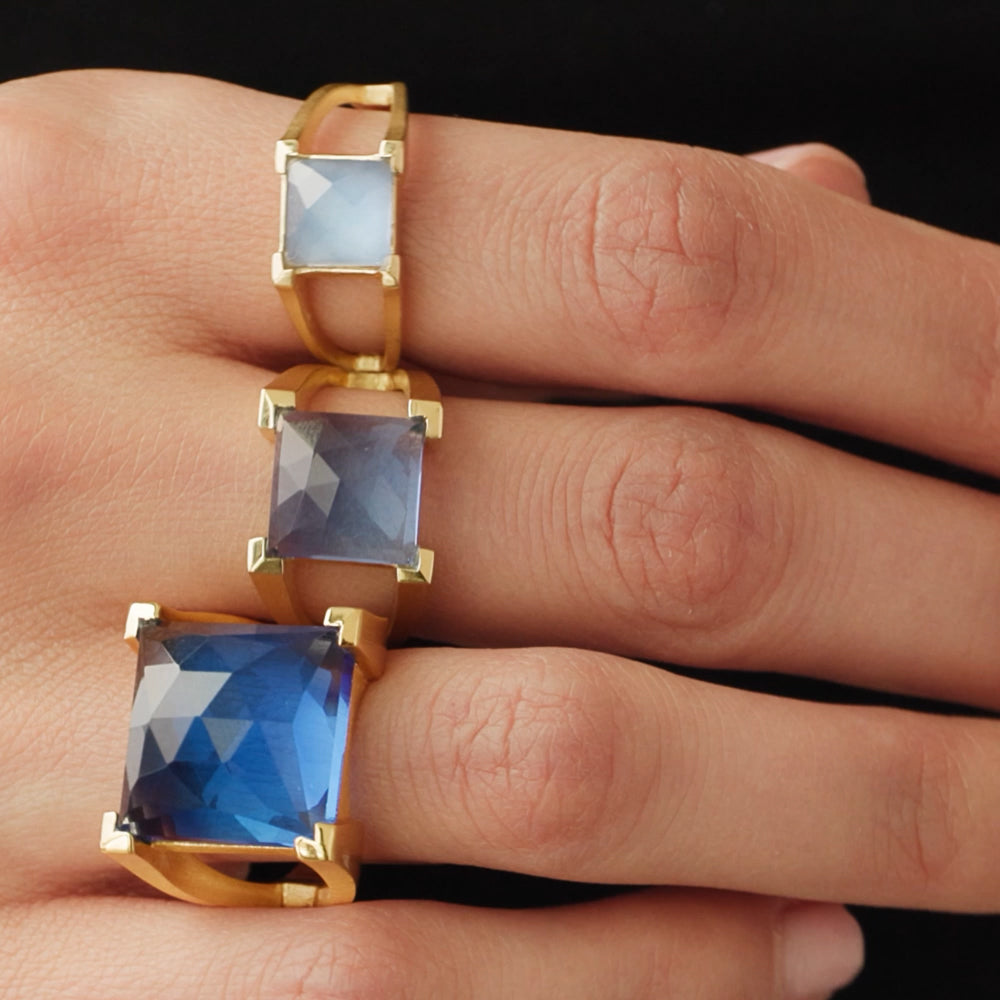 Petite Plaza Ring