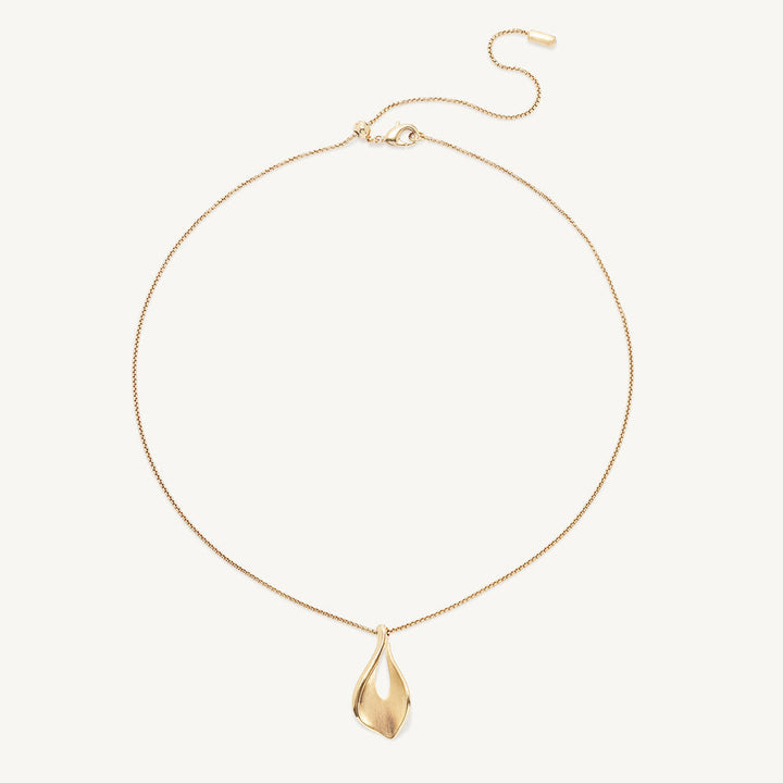 Lanta Pendant Necklace