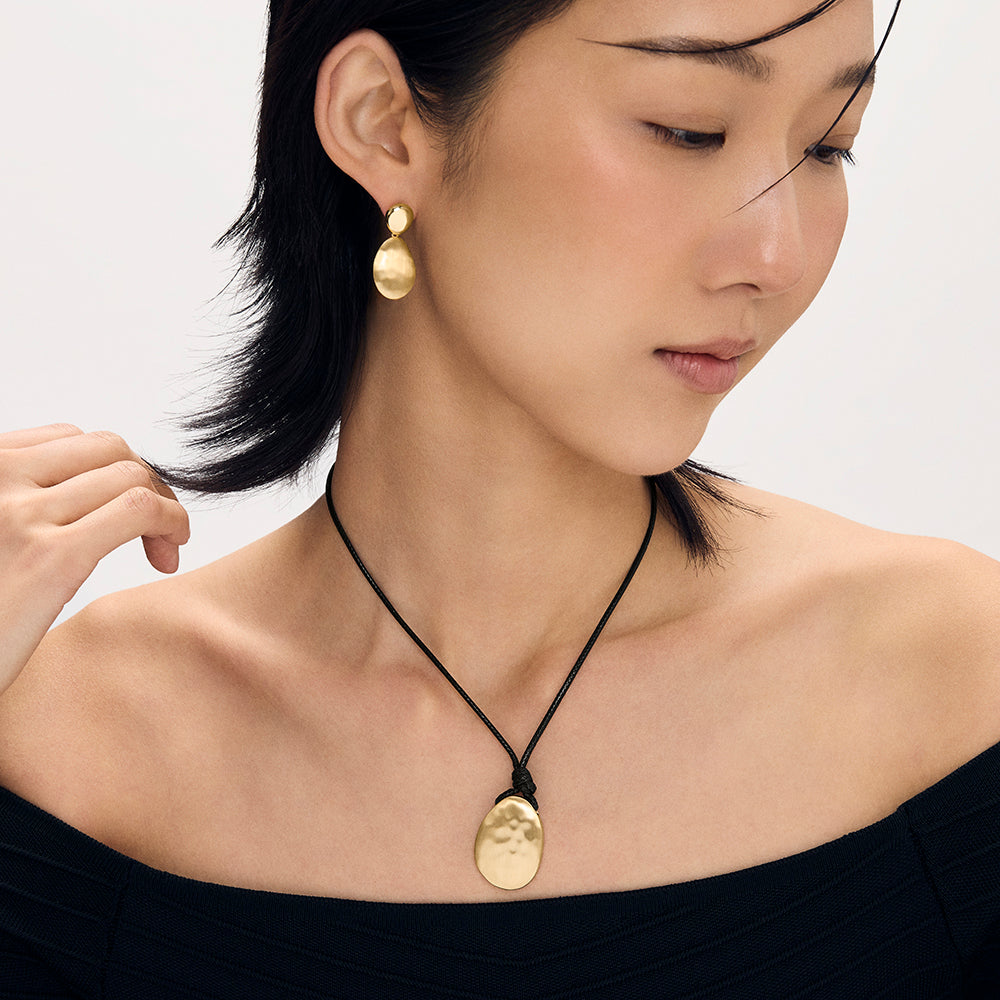 Serra Long Pendant Necklace