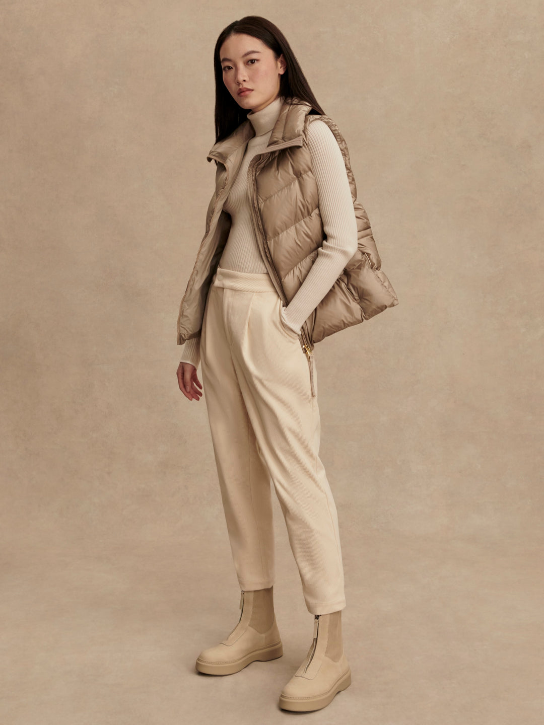 Bextor Lightweight Down Gilet (Simply Taupe)