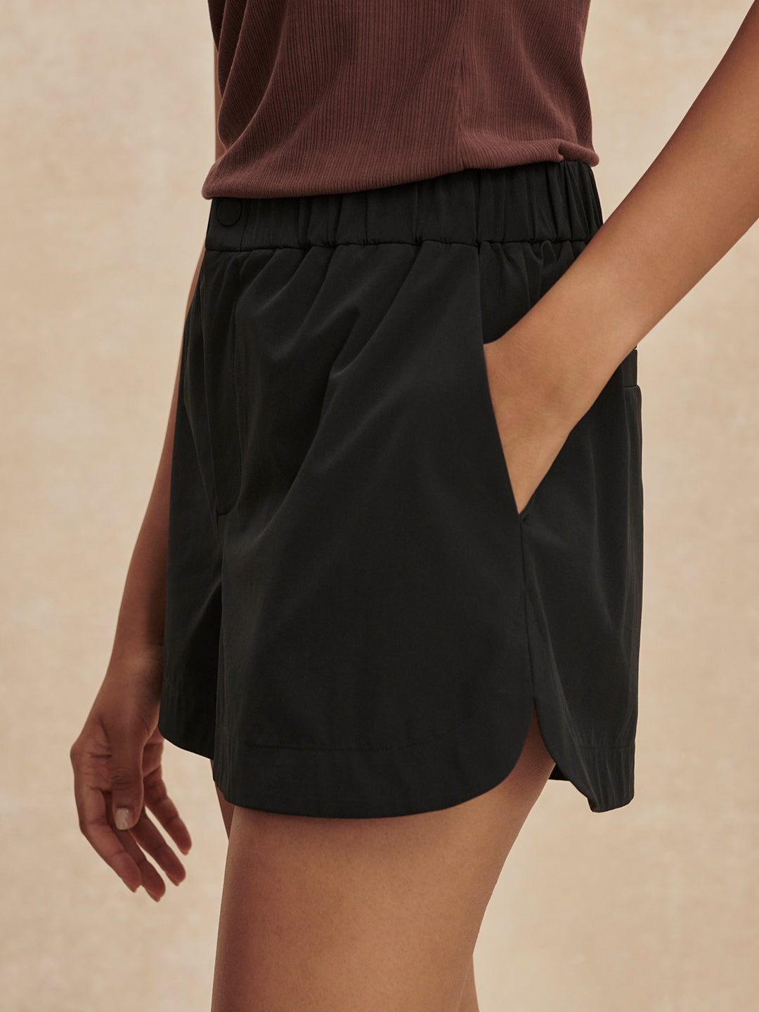 Nila Mid Rise Short 3.5 (Black)