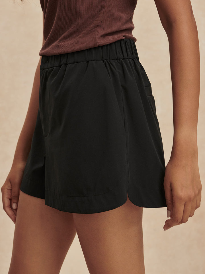 Nila Mid Rise Short 3.5 (Black)