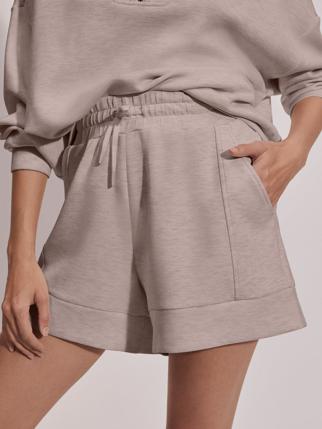 Atrium High Rise Short 4.5 (Taupe Marl)