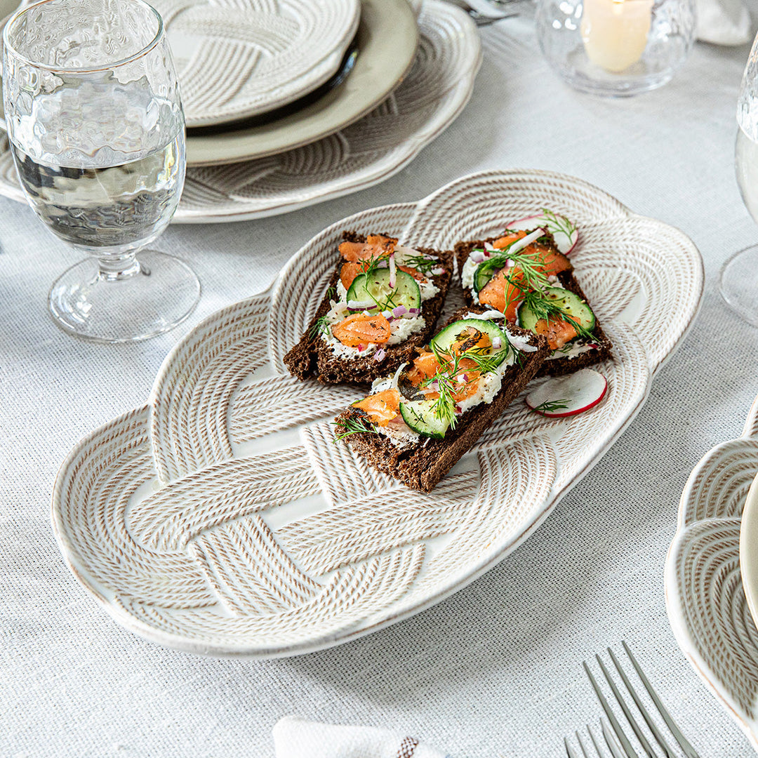 Le Panier Mystic Knot 15" Hostess Tray - Whitewash