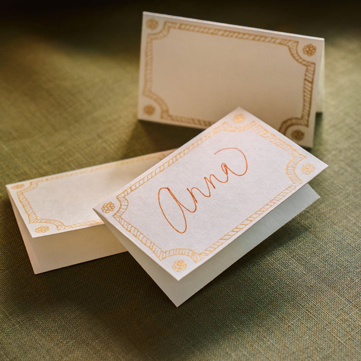 Berry &amp; Thread Place Card Set/12 - Gold