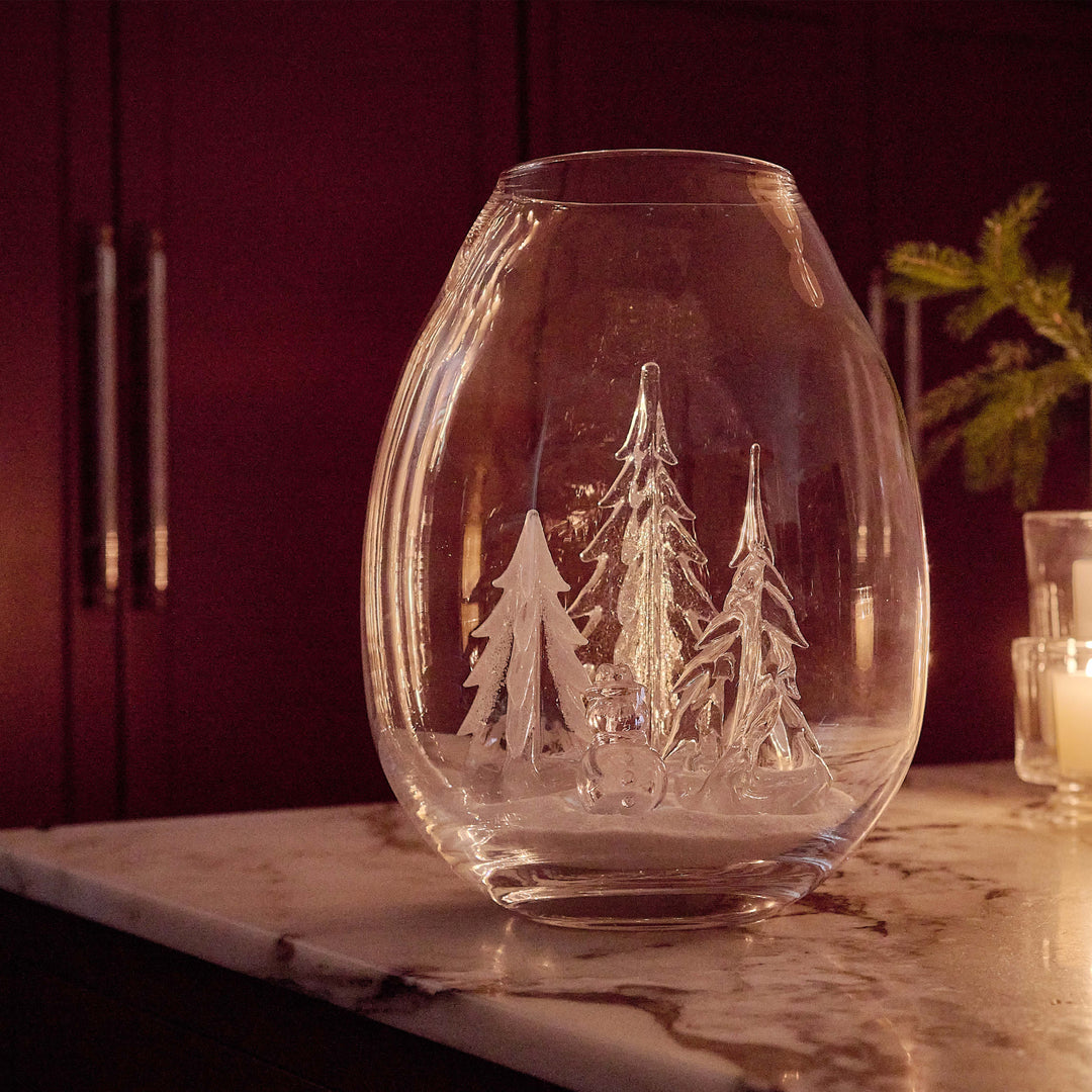 Woodstock Festive Snow Globe