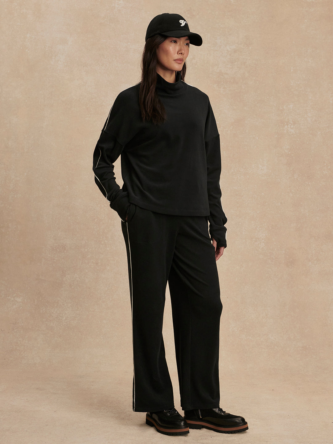 Rona High Neck Midlayer (Black / Snow White)