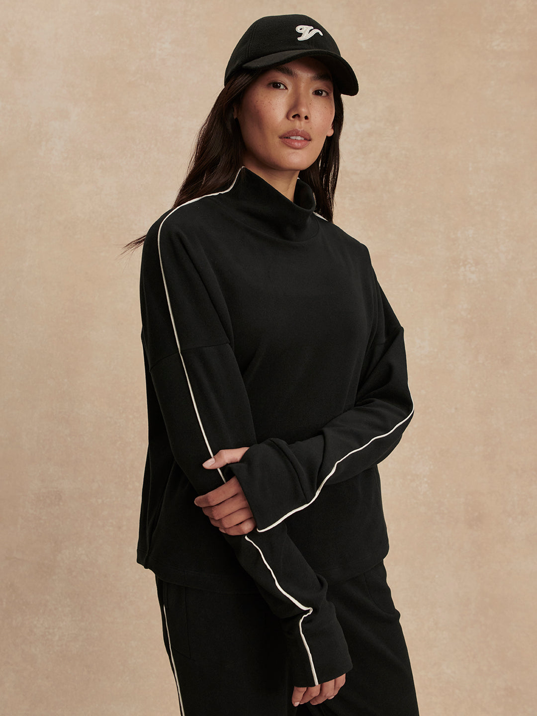 Rona High Neck Midlayer (Black / Snow White)