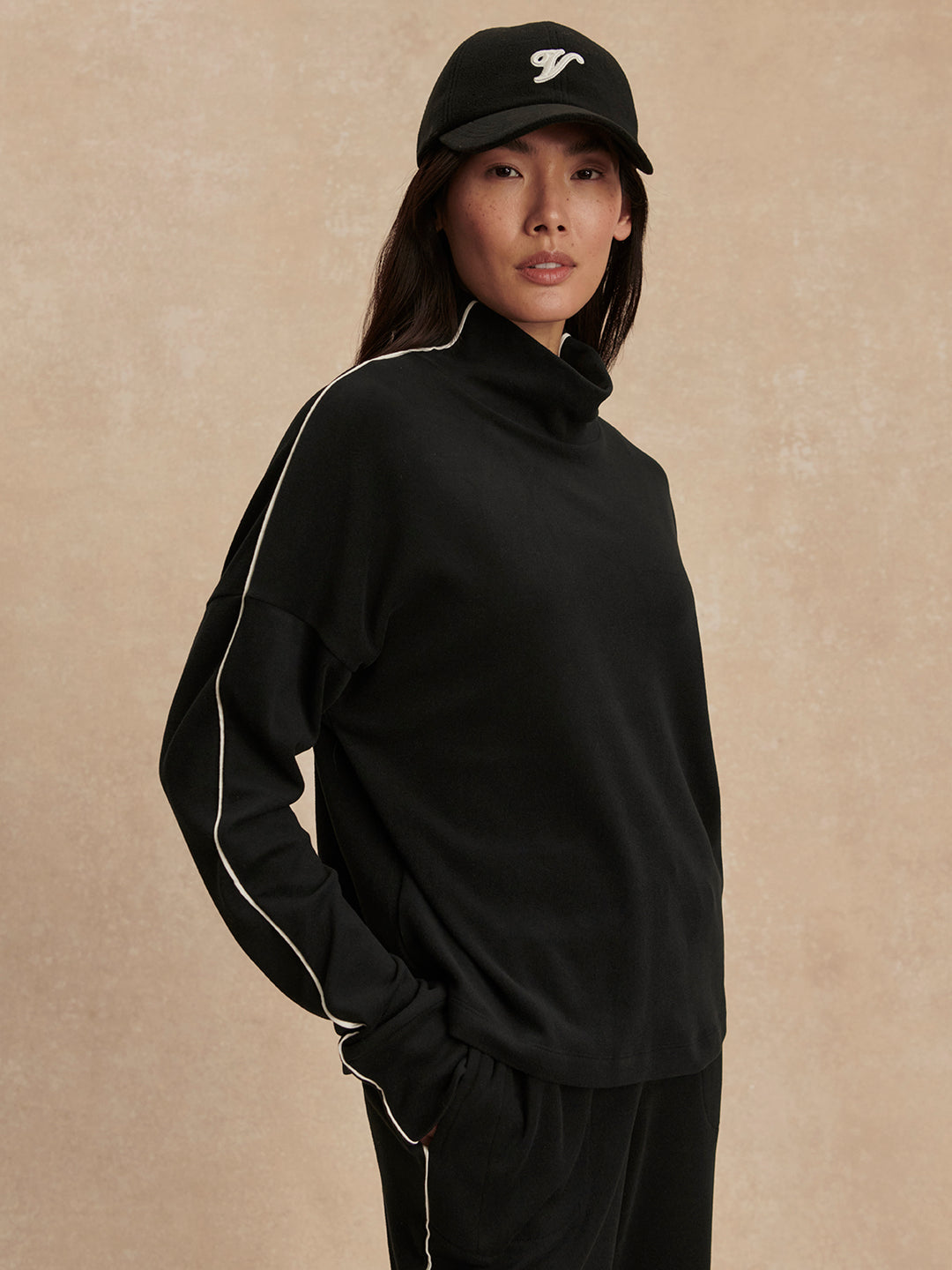 Rona High Neck Midlayer (Black / Snow White)