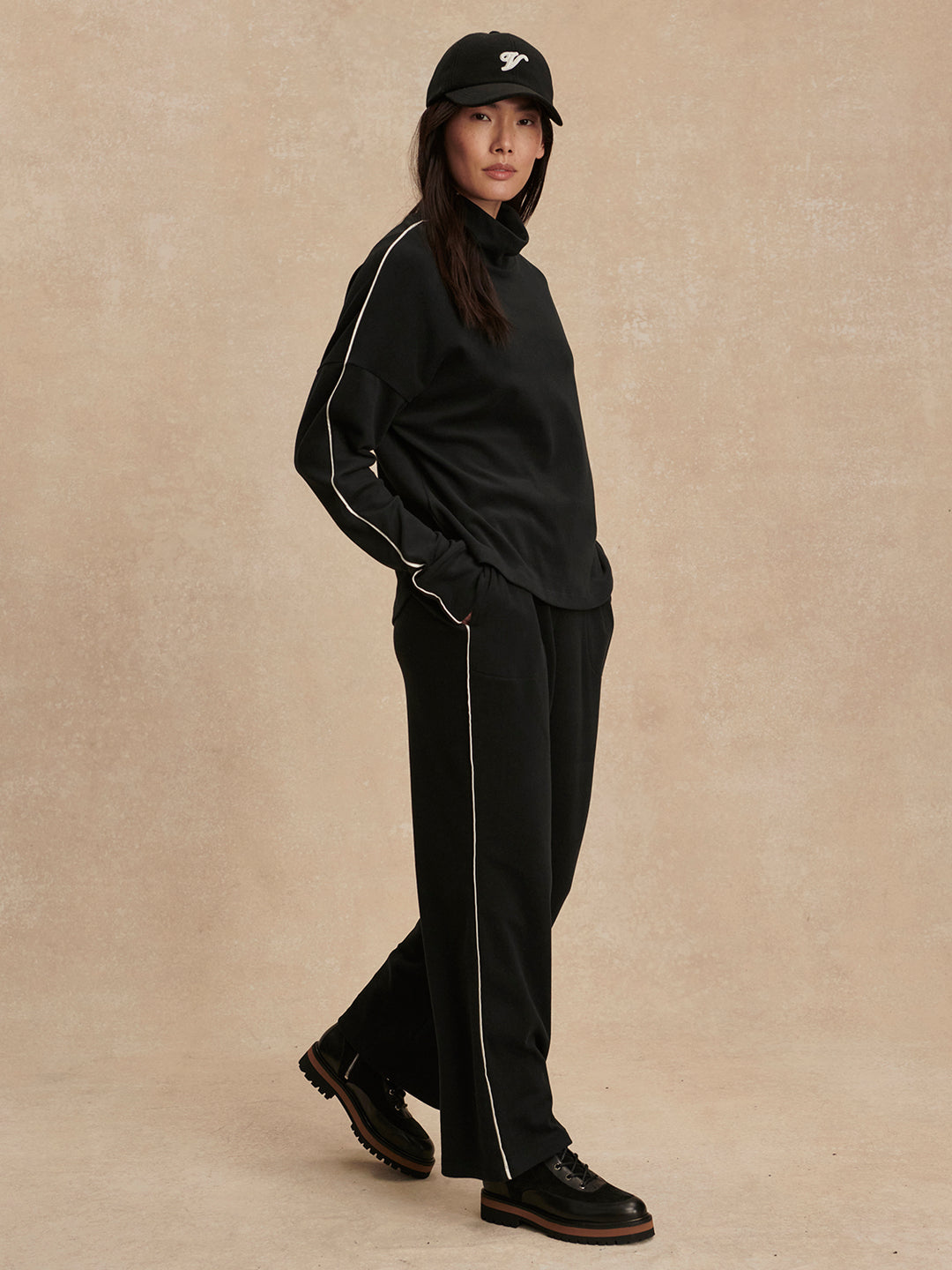 Rona High Neck Midlayer (Black / Snow White)