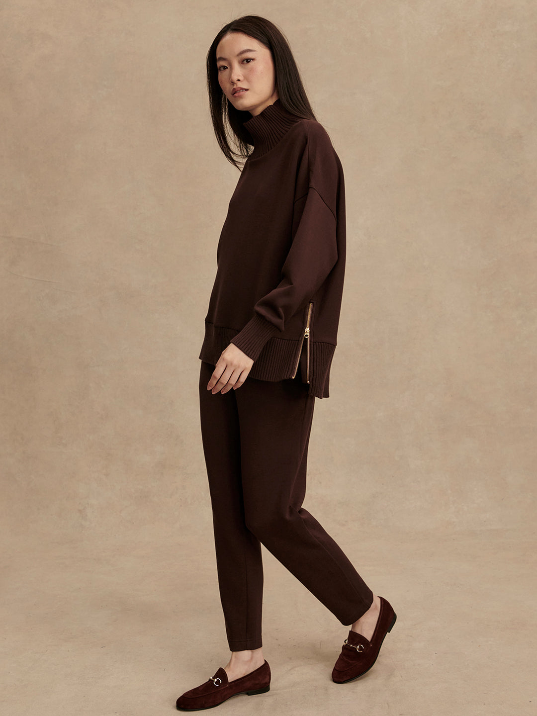 Barker High Neck Sweat (Coffee Bean)