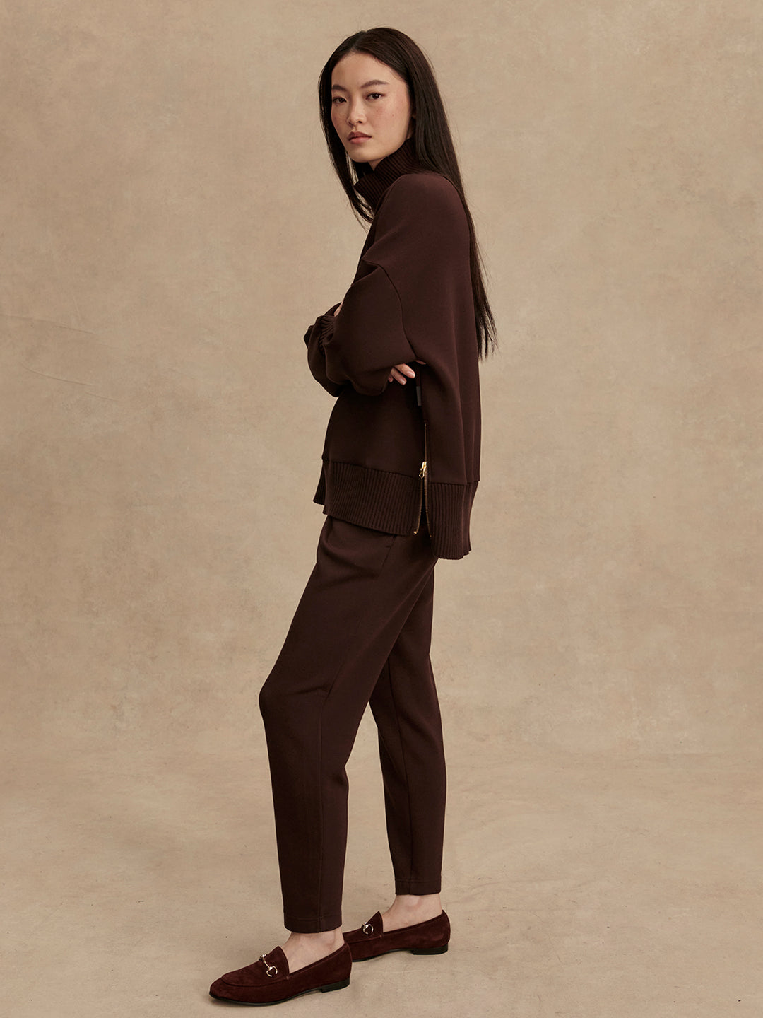 Barker High Neck Sweat (Coffee Bean)