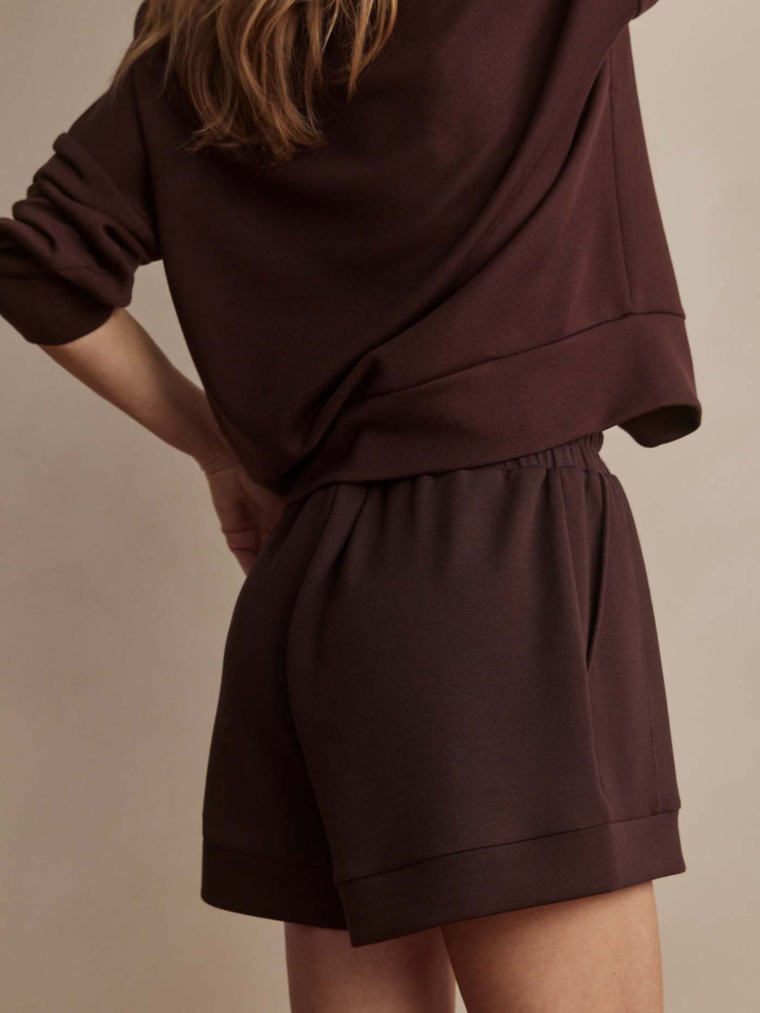 Atrium High Rise Short 4.5 (Coffee Bean)