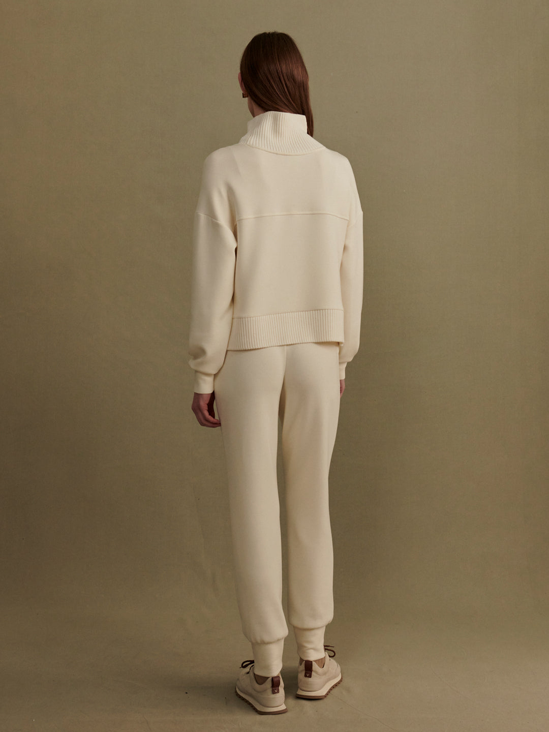Celia High Neck Crop Sweat (Pristine)