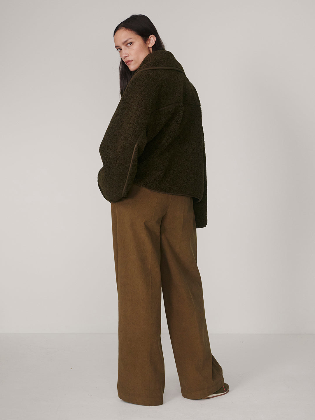 Kellan Short Boxy Jacket (Olive Bark)