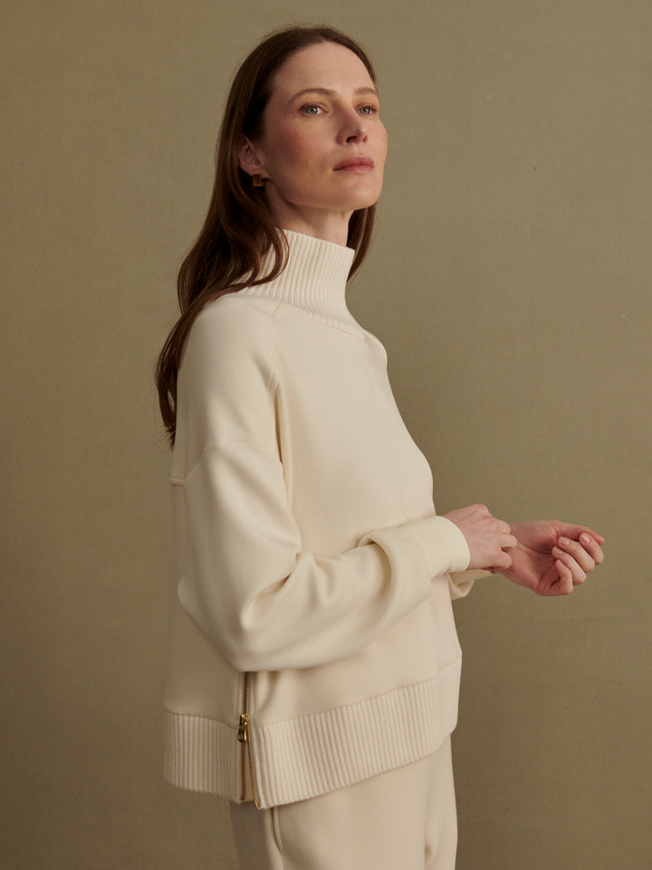Celia High Neck Crop Sweat (Pristine)