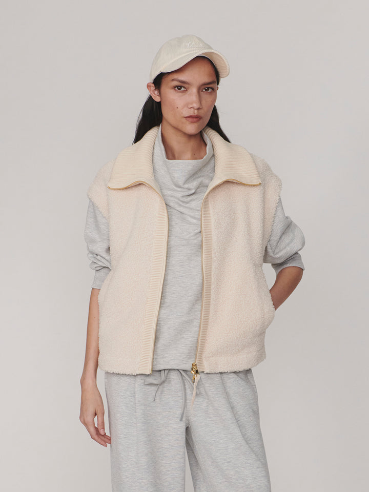 Dominic Sherpa Gilet (Sandshell)