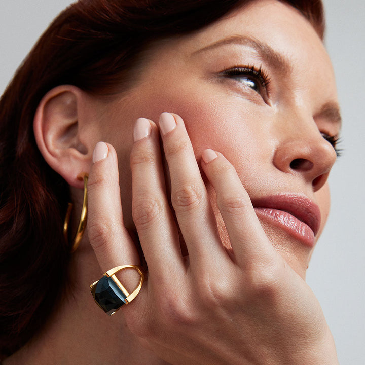 Plaza Ring - Gold / Black Onyx