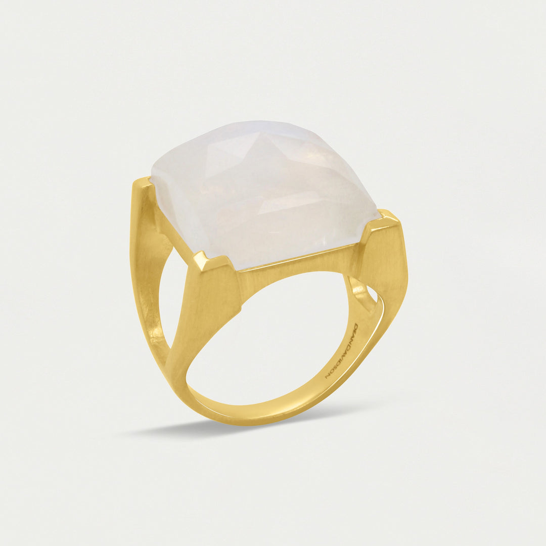 Plaza Ring - Gold / Rainbow Moonstone