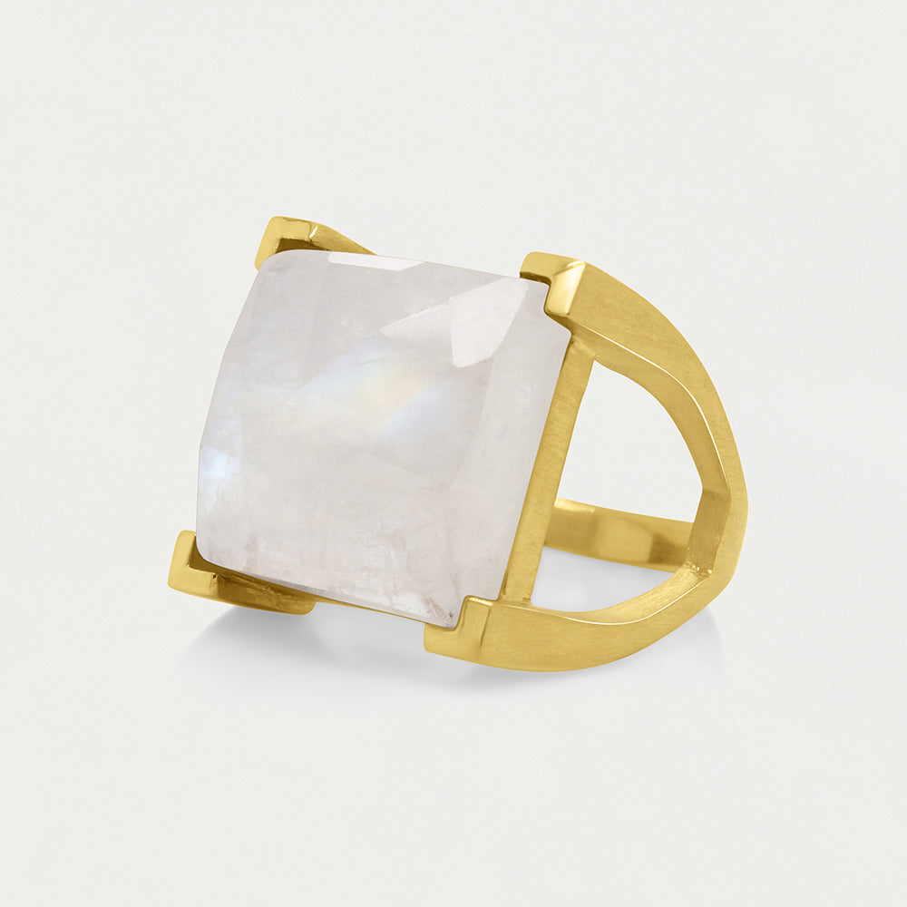 Plaza Ring - Gold / Rainbow Moonstone
