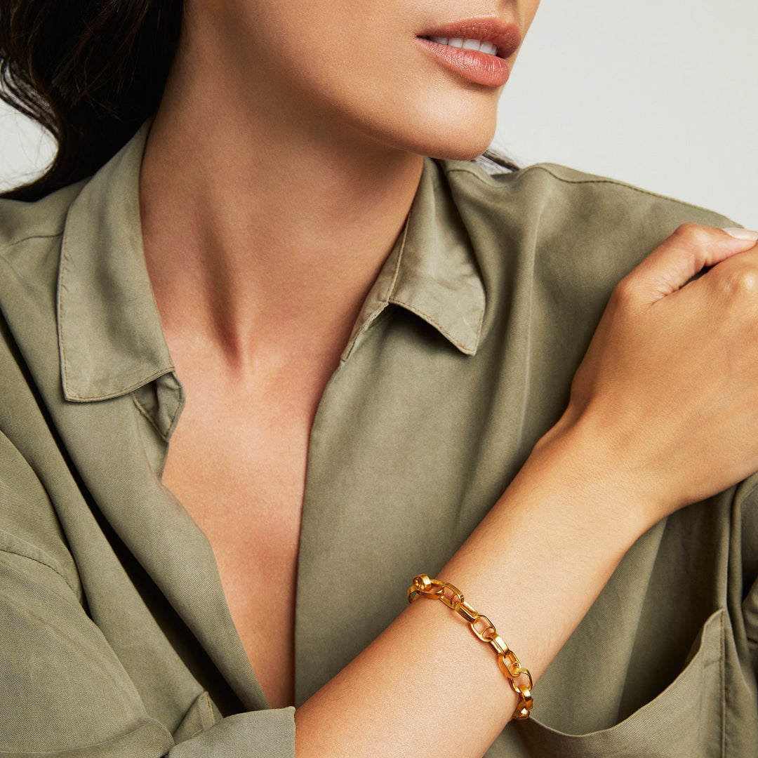 Manhattan Chain Link Statement Bracelet - Gold